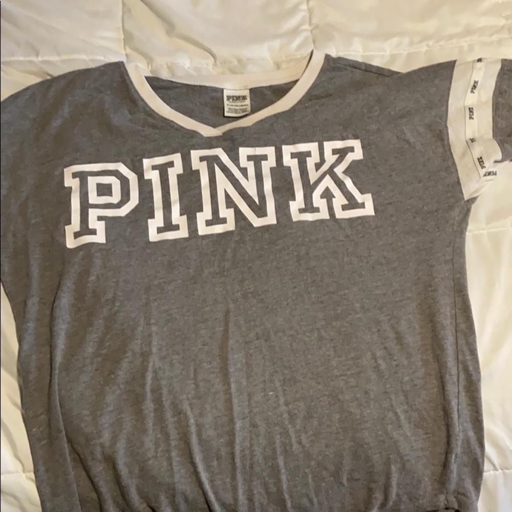 pink tee shirt